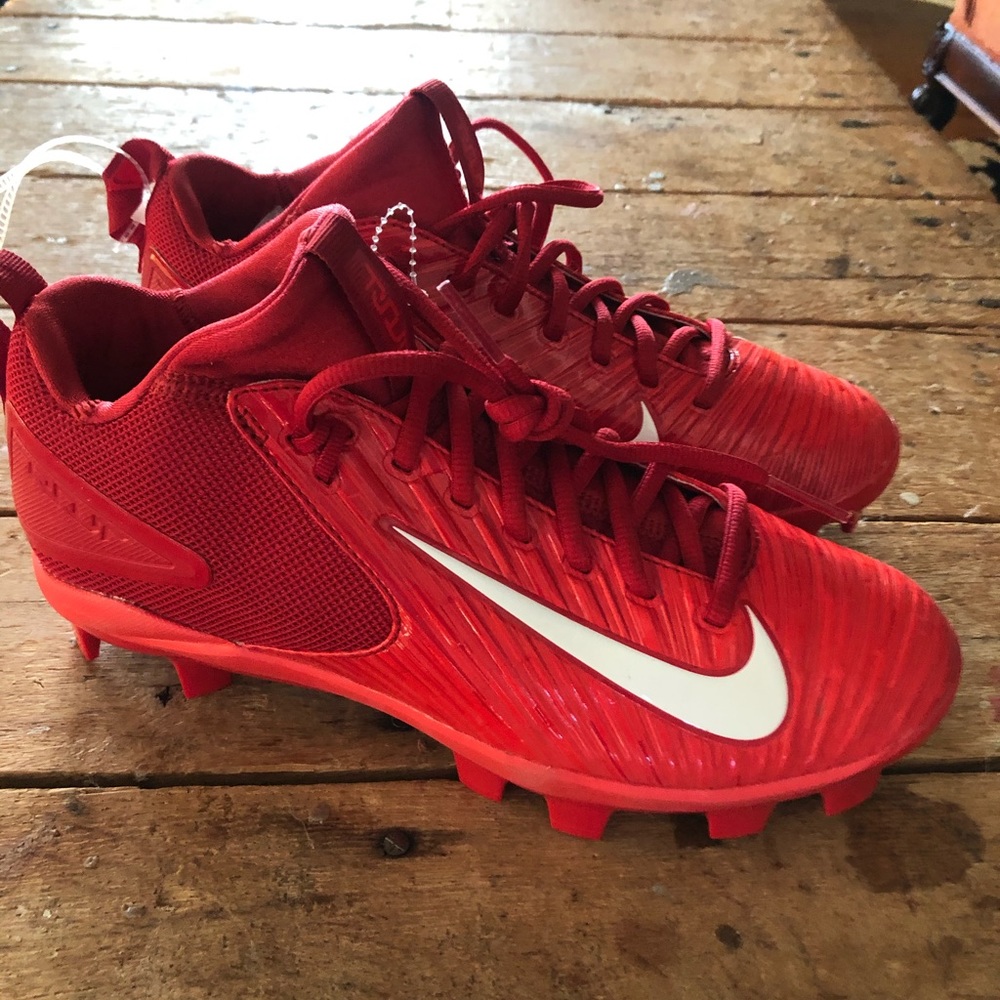 Nike cleats size 8